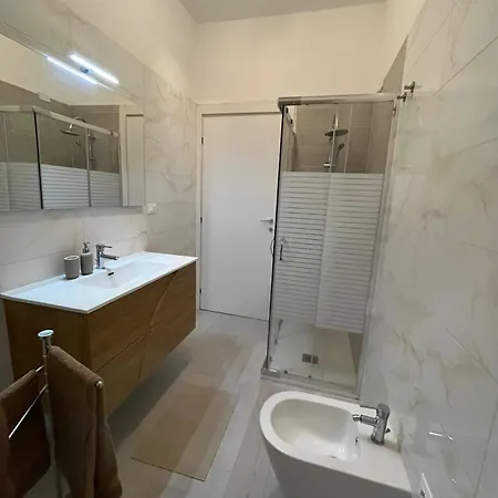 Estro Luxury דירה פסקרה